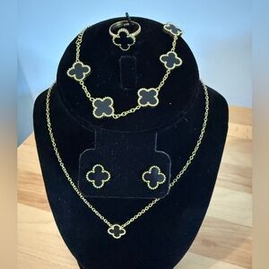 4pc black Goldtone jewelry set